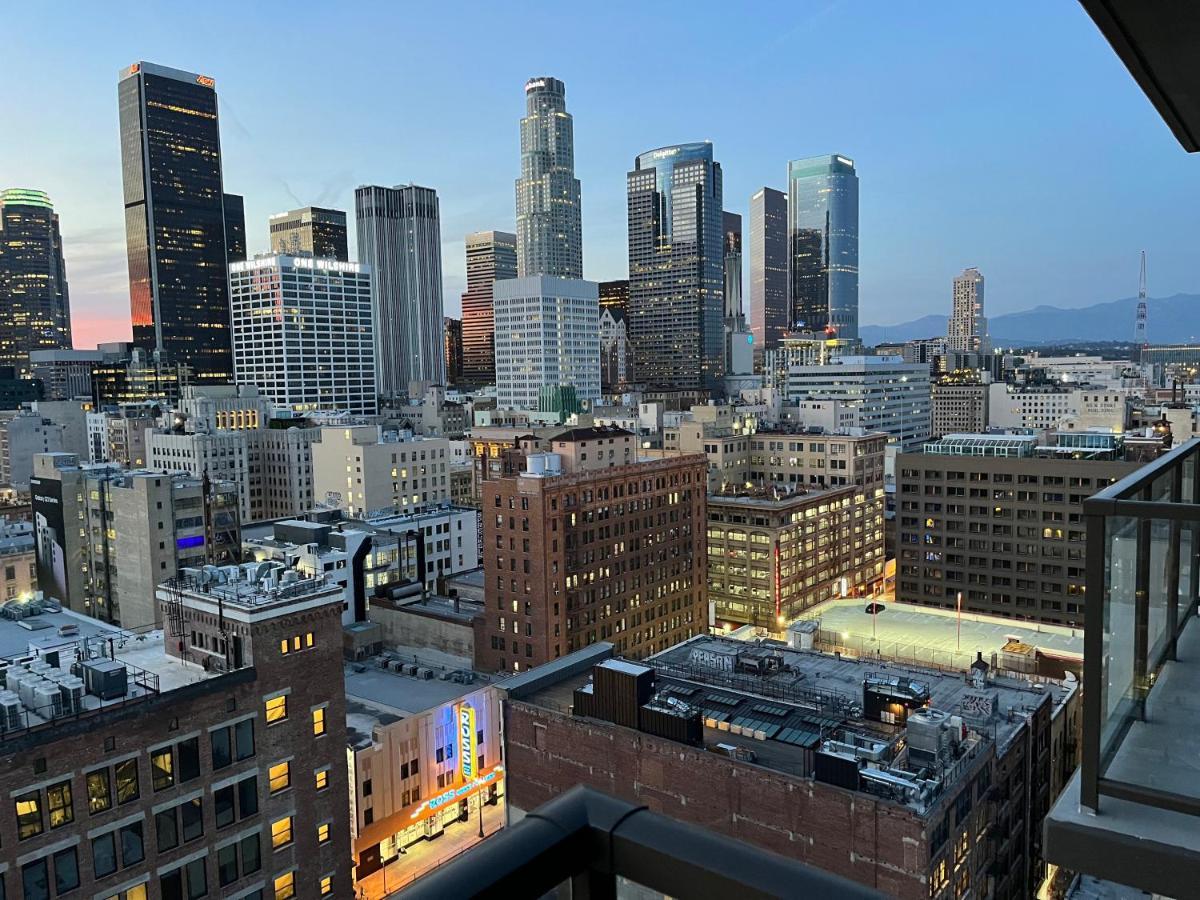 Top Floor 3 Bed 3 Bath Penthouse Living In Luxury ロサンゼルス エクステリア 写真