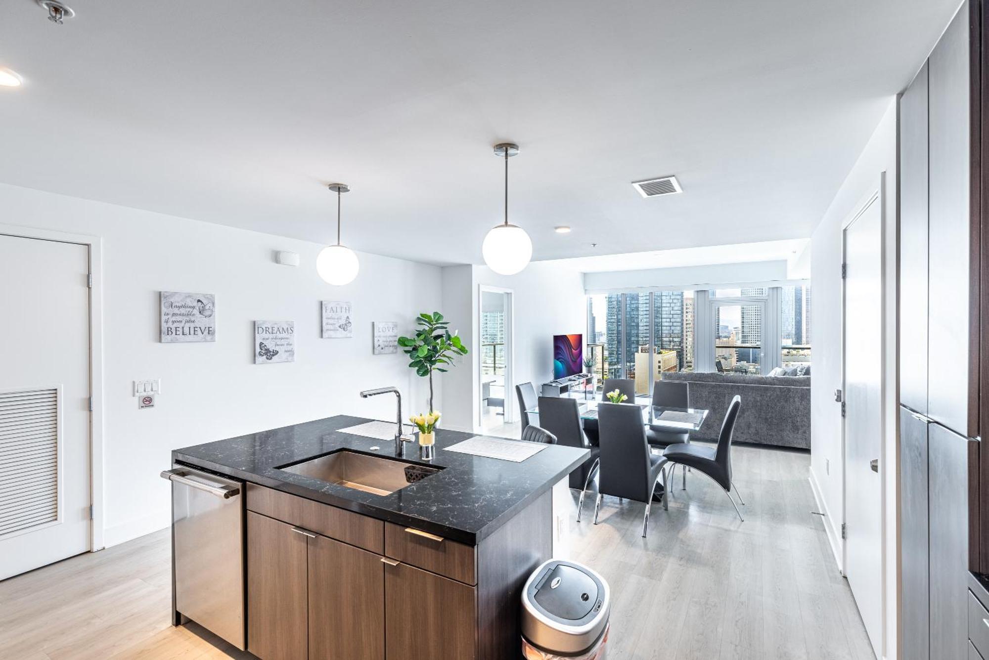 Top Floor 3 Bed 3 Bath Penthouse Living In Luxury ロサンゼルス エクステリア 写真