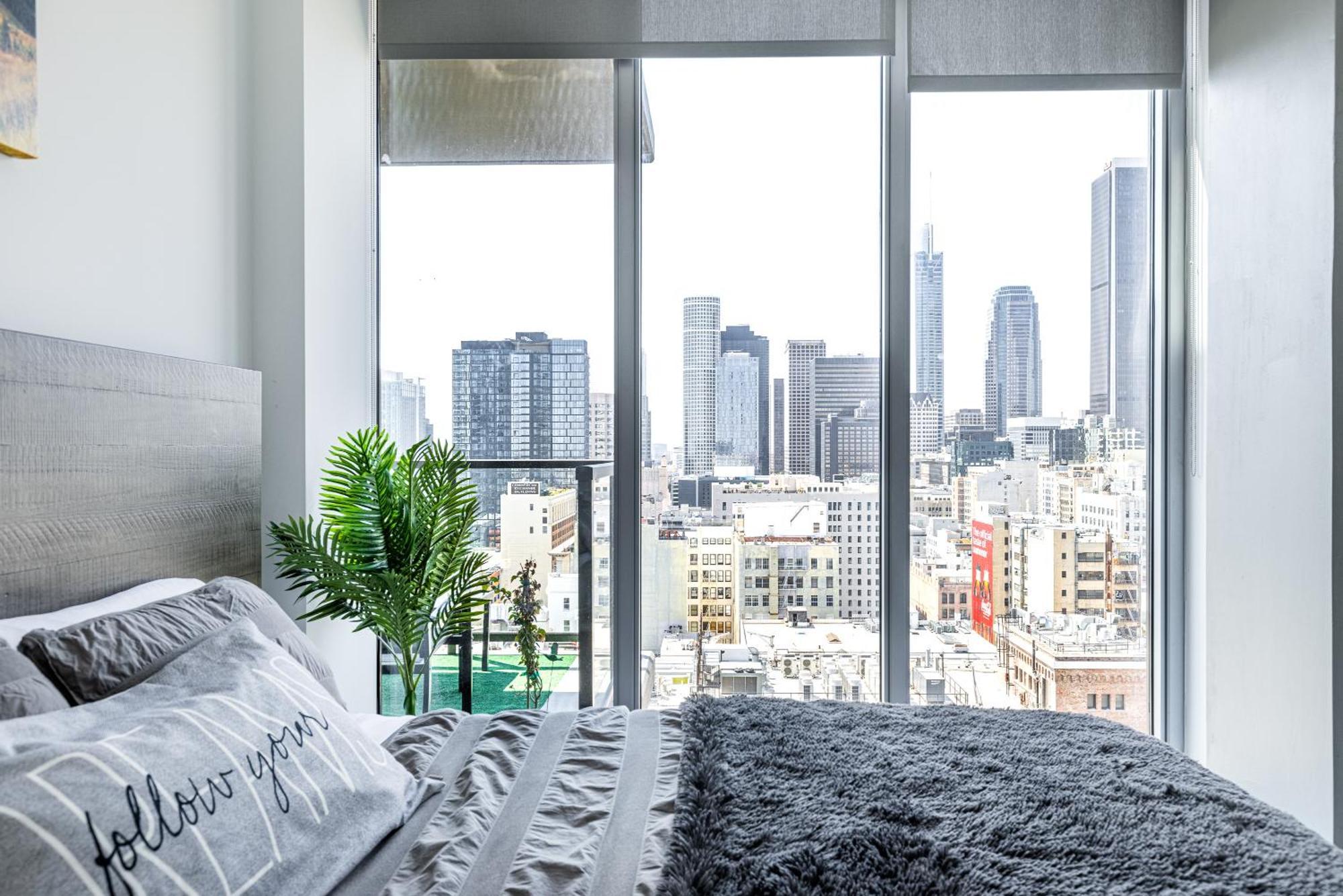 Top Floor 3 Bed 3 Bath Penthouse Living In Luxury ロサンゼルス エクステリア 写真