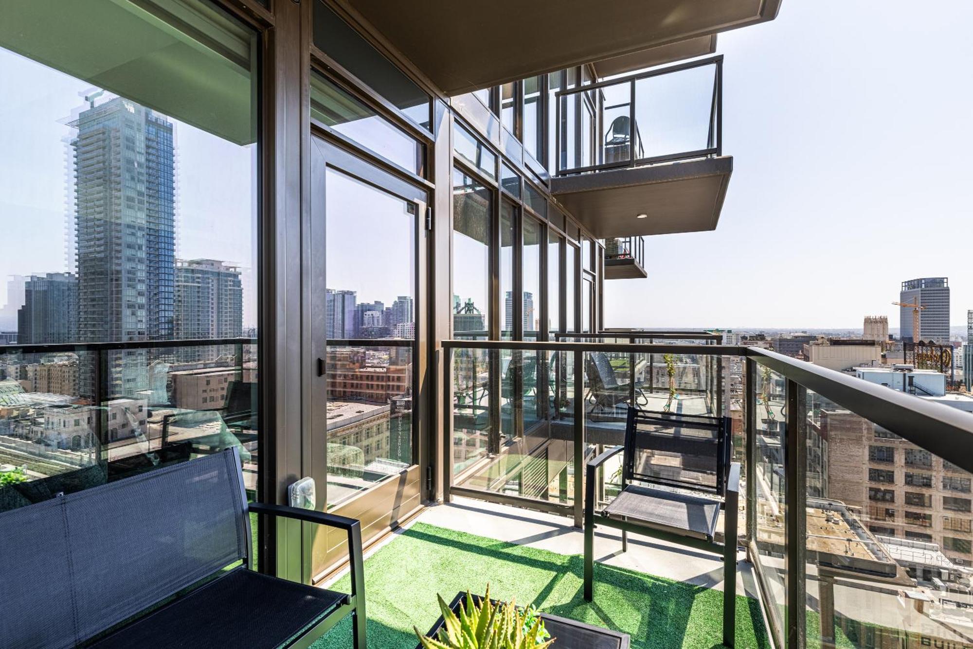 Top Floor 3 Bed 3 Bath Penthouse Living In Luxury ロサンゼルス エクステリア 写真