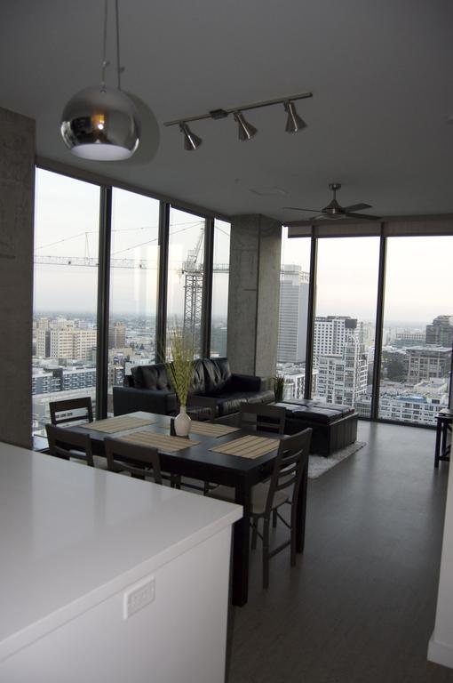 Top Floor 3 Bed 3 Bath Penthouse Living In Luxury ロサンゼルス エクステリア 写真